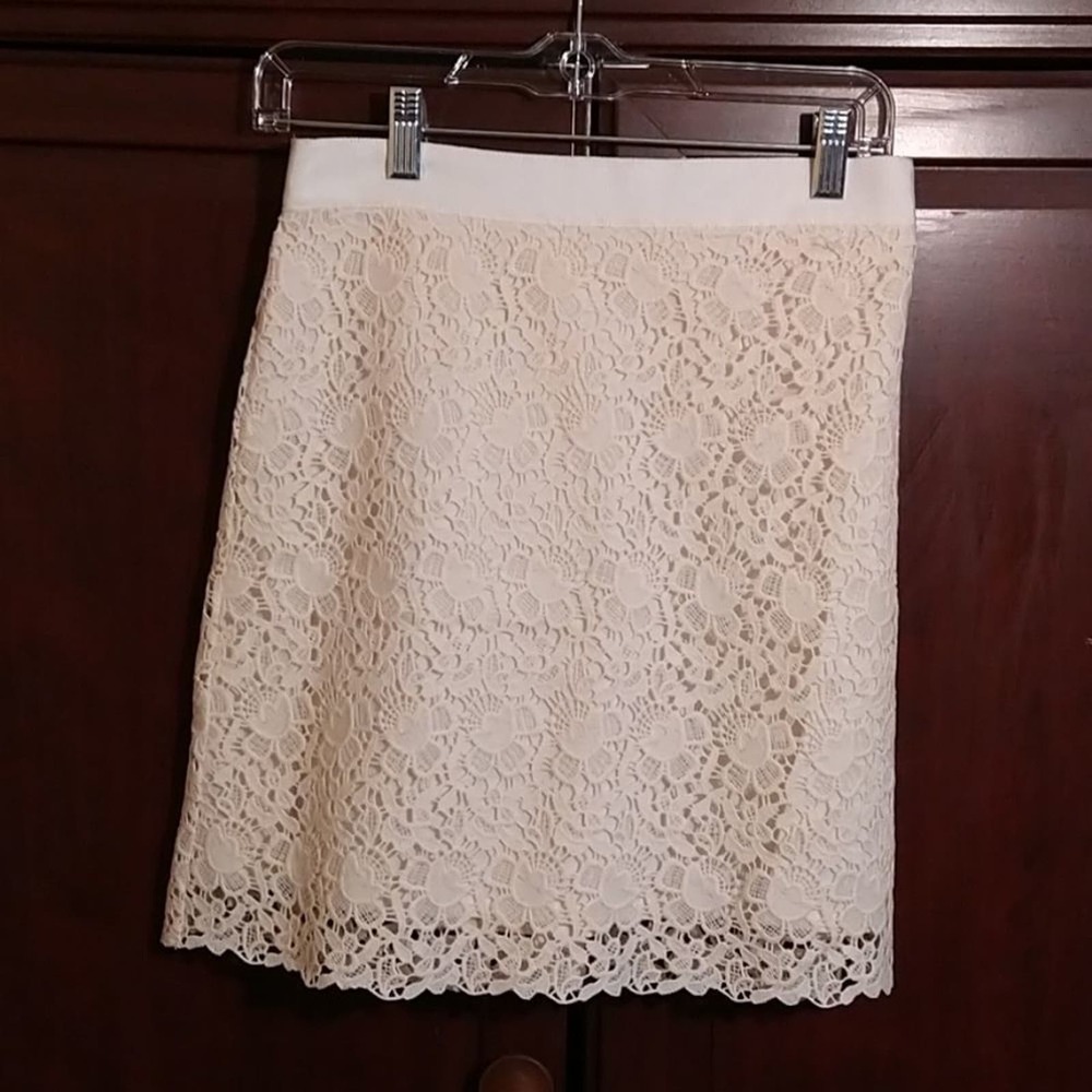 Loft Pencil Skirt Creme Lace Size 2